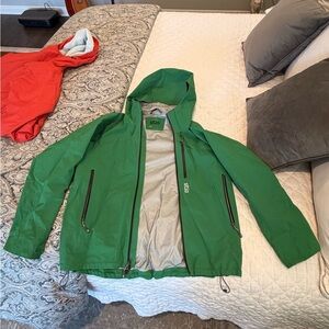 Stio mens “Environ XT” Vibrant Green Hooded ski jacket